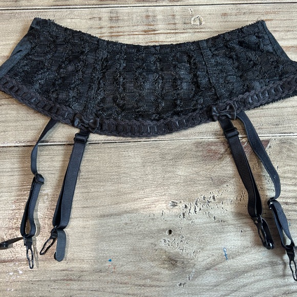 Vintage Christian Dior Black Garter Belt with Straps Medium VTG